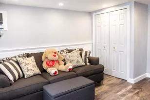 42 Shinbone Ln, Commack, NY 11725 - Photo 18