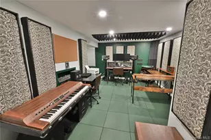 28 Dartmouth Dr, Smithtown, NY 11787 - Photo 28