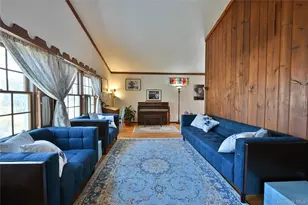 28 Dartmouth Dr, Smithtown, NY 11787 - Photo 8