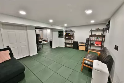 28 Dartmouth Drive, Smithtown, NY 11787 - Photo 32