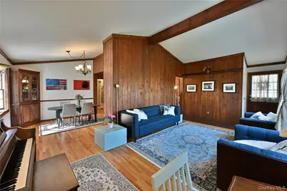 28 Dartmouth Drive, Smithtown, NY 11787 - Photo 10