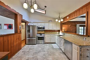 28 Dartmouth Dr, Smithtown, NY 11787 - Photo 12