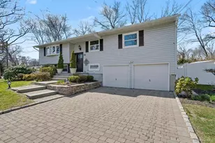 95 Colonial St, East Northport, NY 11731 - Photo 2