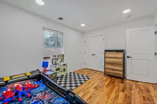 28 Vanderbilt Ave, Babylon, NY 11702 - Photo 20