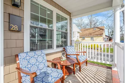 28 Vanderbilt Avenue, Babylon, NY 11702 - Photo 2