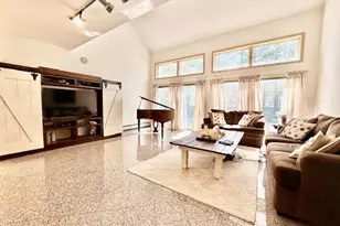 19 Carmen View Dr, Shirley, NY 11967 - Photo 10