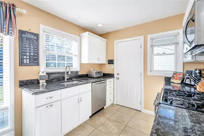 25 Flanders Place, West Babylon, NY 11704 - Photo 6