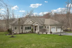 21 Old Quaker Hill Rd, Monroe, NY 10950 - Photo 4