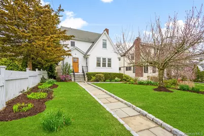 60 Elm Avenue, Larchmont, NY 10538 - Photo 1