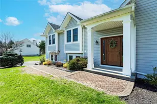 30 Huckleberry Ln, Hopewell Junction, NY 12533 - Photo 4