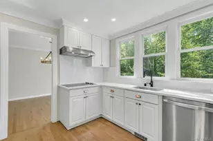 76 Maple St, Blue Point, NY 11715 - Photo 16