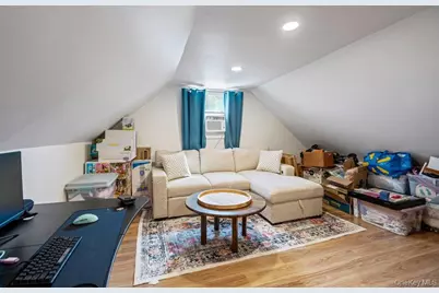 290 38 Th Street, Lindenhurst, NY 11757 - Photo 16