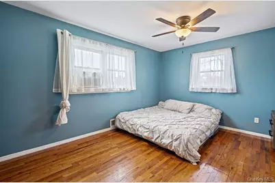 290 38 Th Street, Lindenhurst, NY 11757 - Photo 12