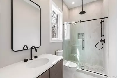 1355 Little Peconic Bay Road, Cutchogue, NY 11935 - Photo 18