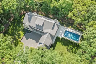 1355 Little Peconic Bay Rd, Cutchogue, NY 11935 - Photo 4