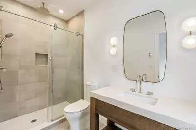 1355 Little Peconic Bay Road, Cutchogue, NY 11935 - Photo 20