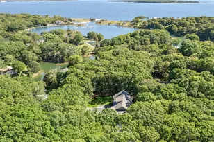 1355 Little Peconic Bay Rd, Cutchogue, NY 11935 - Photo 6