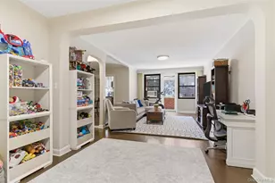 69-60 108th St, Forest Hills, NY 11375 - Photo 14