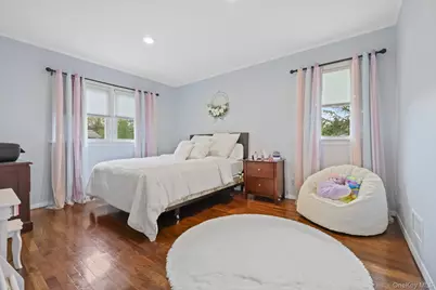 24 Aspen Road, New Rochelle, NY 10804 - Photo 12
