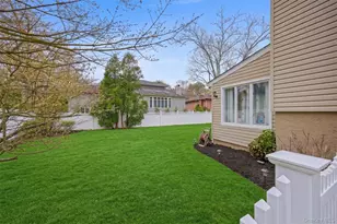 24 Aspen Rd, New Rochelle, NY 10804 - Photo 24