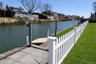 21 Tarpon Rd, East Quogue, NY 11942 - Photo 4