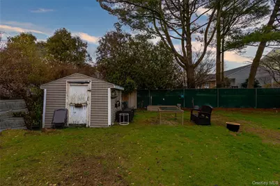 27 Pearsall Place, Babylon, NY 11702 - Photo 4