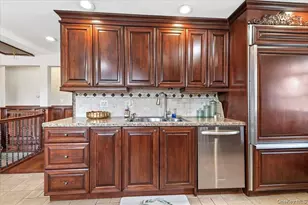 471 Parker Ave, Levittown, NY 11756 - Photo 14