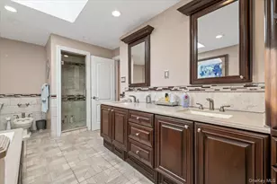 471 Parker Ave, Levittown, NY 11756 - Photo 10