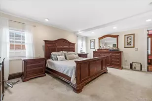 471 Parker Ave, Levittown, NY 11756 - Photo 2