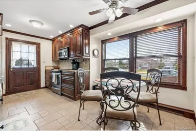 471 Parker Avenue, Levittown, NY 11756 - Photo 12
