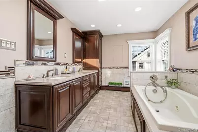 471 Parker Avenue, Levittown, NY 11756 - Photo 8