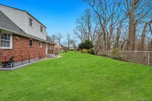 50 Sudbury Ln, Westbury, NY 11590 - Photo 4