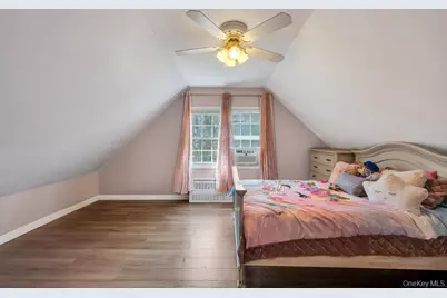 50 Sudbury Lane, Westbury, NY 11590 - Photo 34