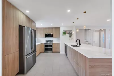 50 Sudbury Lane, Westbury, NY 11590 - Photo 12