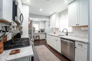 2381 Yorktown St, Oceanside, NY 11572 - Photo 12