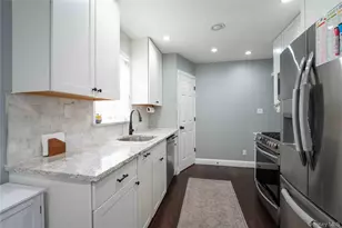 2381 Yorktown St, Oceanside, NY 11572 - Photo 16