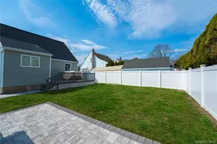 2381 Yorktown St, Oceanside, NY 11572 - Photo 44