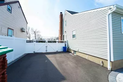 2381 Yorktown Street, Oceanside, NY 11572 - Photo 48