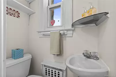 103 Petersville Road, New Rochelle, NY 10801 - Photo 14