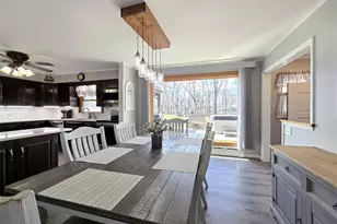 180 Carroll Ave, Ronkonkoma, NY 11779 - Photo 4