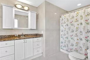 1019 Whittier Ave, New Hyde Park, NY 11040 - Photo 16