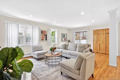 1019 Whittier Avenue, New Hyde Park, NY 11040 - Photo 8