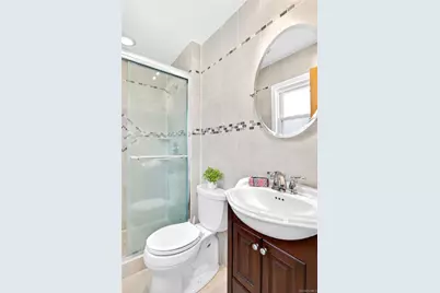 1019 Whittier Avenue, New Hyde Park, NY 11040 - Photo 12