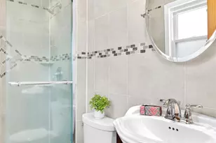 1019 Whittier Ave, New Hyde Park, NY 11040 - Photo 12