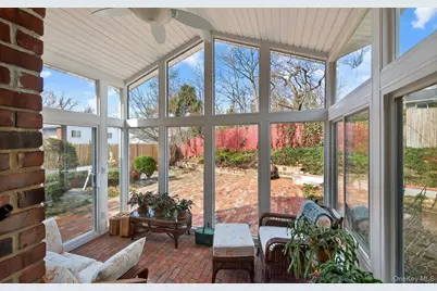 57 Knott Drive, Glen Cove, NY 11542 - Photo 26