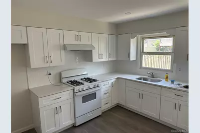 450 E Penn Street, Long Beach, NY 11561 - Photo 2