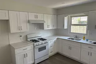 450 E Penn St, Long Beach, NY 11561 - Photo 2