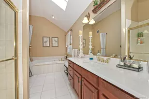 4 Rolling Wood Ct, Hauppauge, NY 11788 - Photo 20