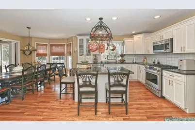 4 Rolling Wood Court, Hauppauge, NY 11788 - Photo 12