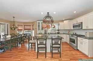 4 Rolling Wood Ct, Hauppauge, NY 11788 - Photo 12